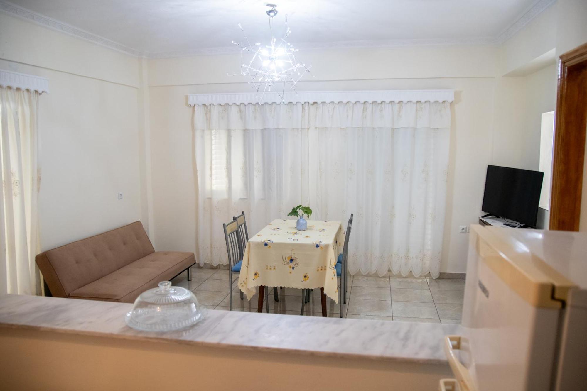 Santis Apartment Ареополис Екстериор снимка